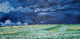 Campo di grano con cielo nuvoloso
